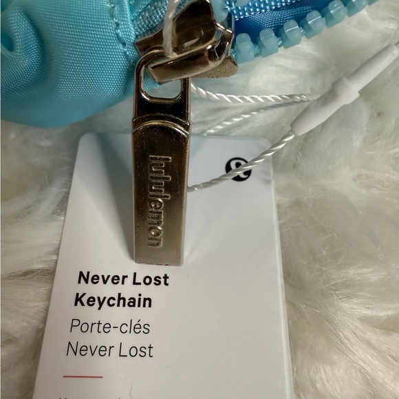 NWT Lululemon Everywhere Belt Bag – Bright Blue - Picture 5 of 7